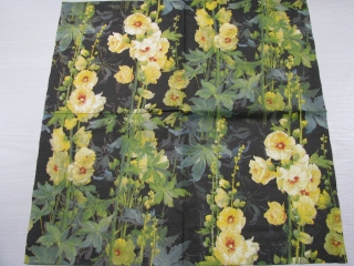 Žluté květiny na černém 