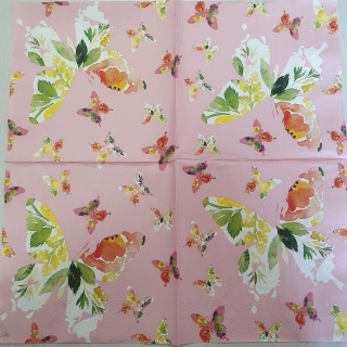 Motýl na růžovém